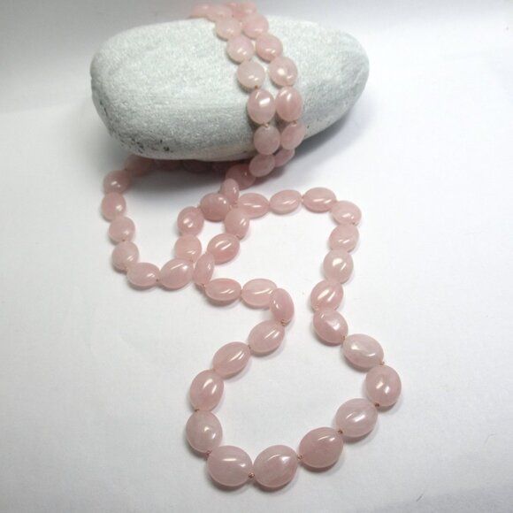 Rose Quartz oval bead necklace - Picture 9 of 11